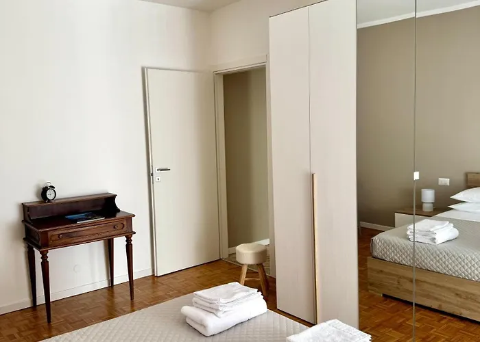 Casa Vittoria - Tra Maggiore E Centro Citta 勒威诺